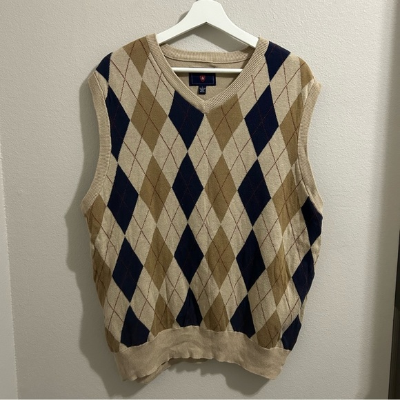 Other - Argyle V Neck Sweater Vest Neutral Preppy Unisex Sz. L